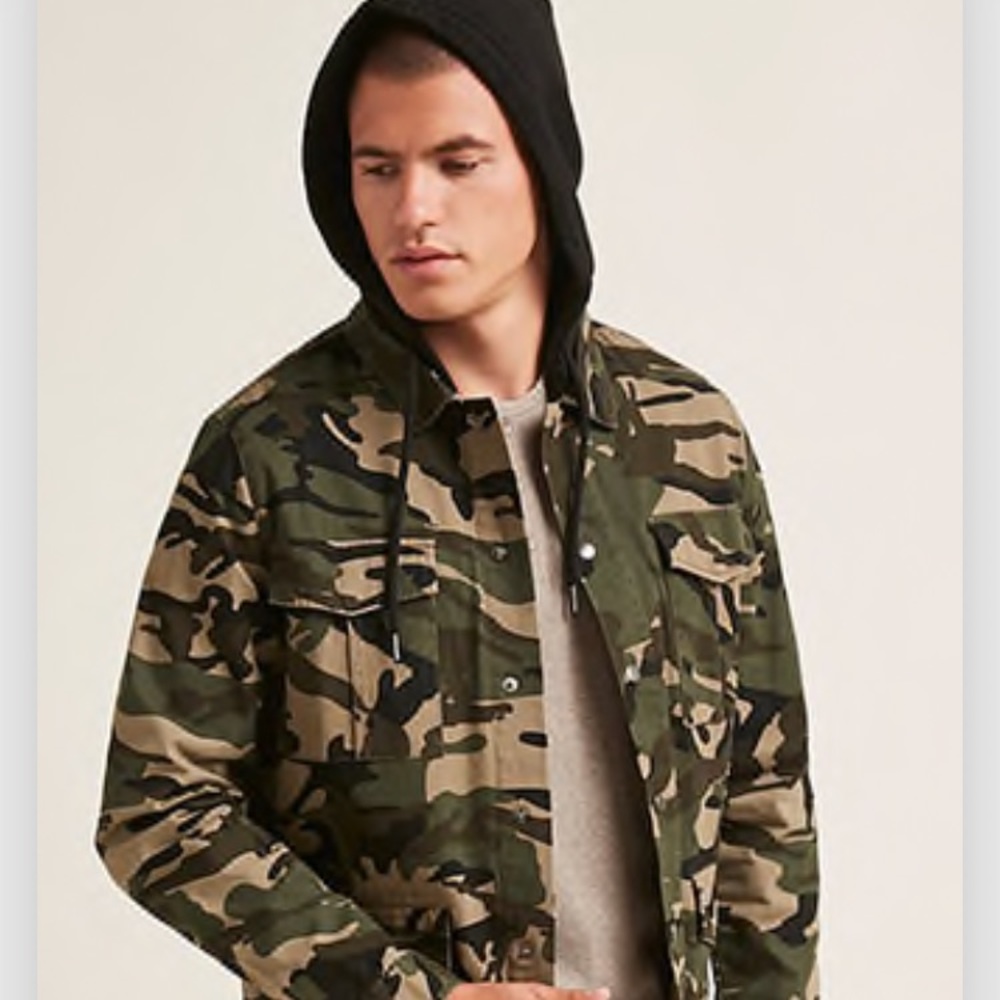 Men/ women camo jacket with hoodie from Forever 21